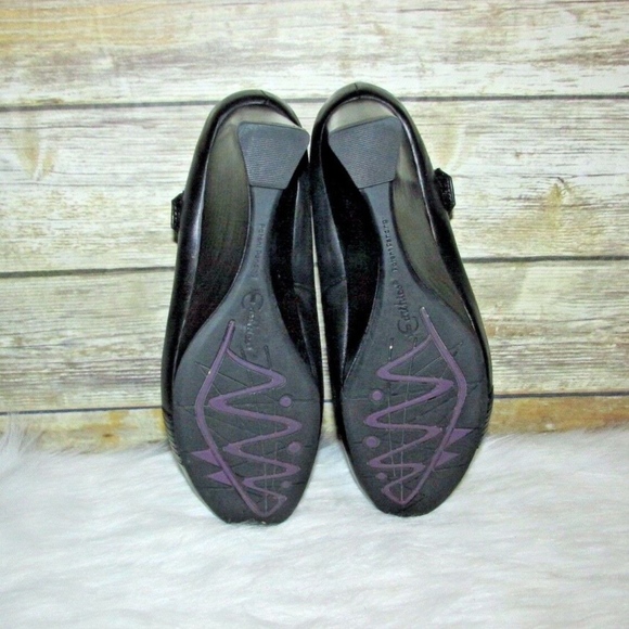 earthies wedges